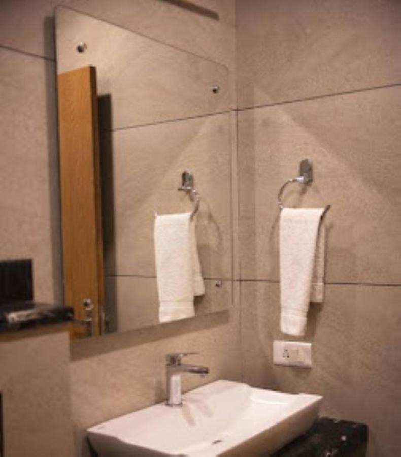 Hotel Aditya Residency Бхопал Экстерьер фото